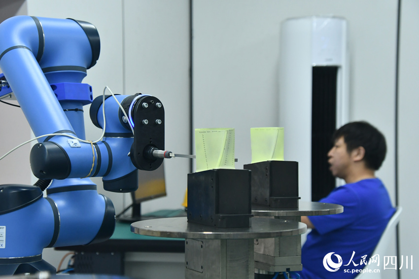 �����׸�ȼ���ǻ�������ظ���͸ƽҶƬ�������ֻ����ߡ��������������������� ��������