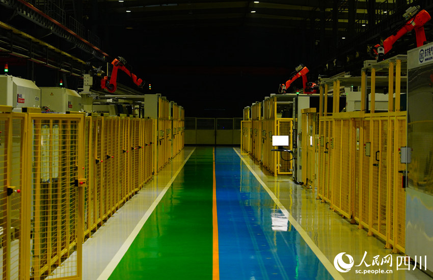 ����һ���Ź���������ܼӹ���е��ҹһֱ����ת�������������������� ������